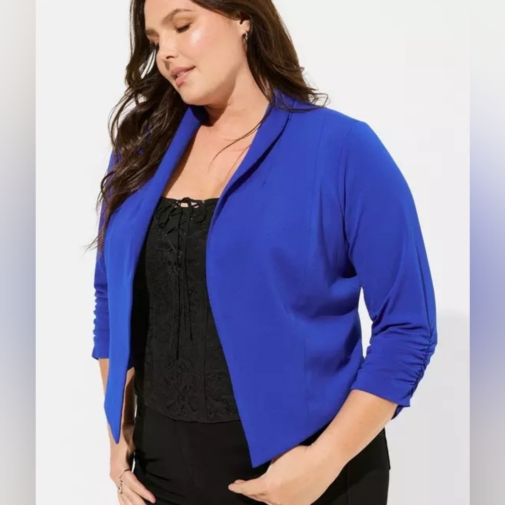 Torrid Light Crepe Ruched Sleeve Blazer in Blue Size 0 (12/Large)